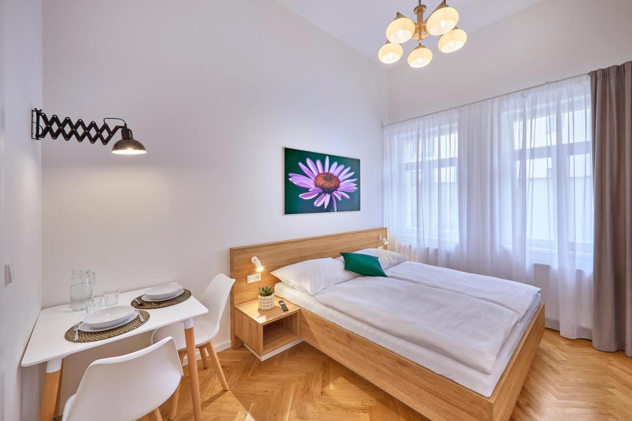 Downtown Rubesova 4* Praag